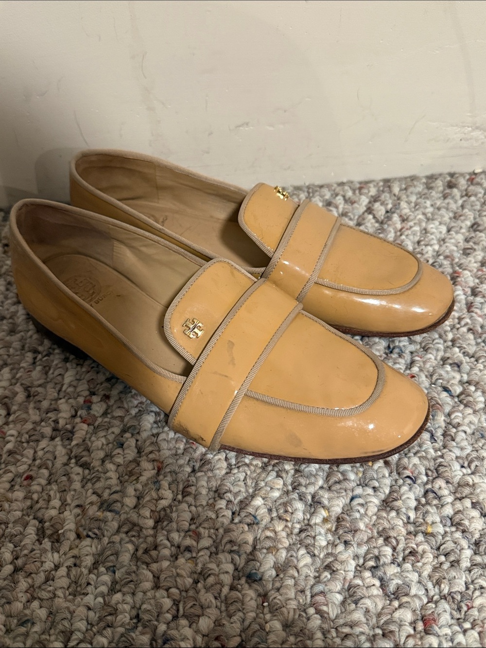 Tory Burch Evette Patent Loafer in Nude- Size 8
